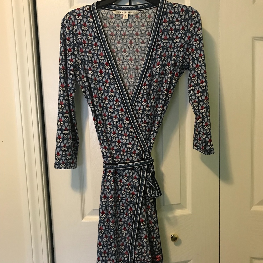 Max Studio wrap dress size small